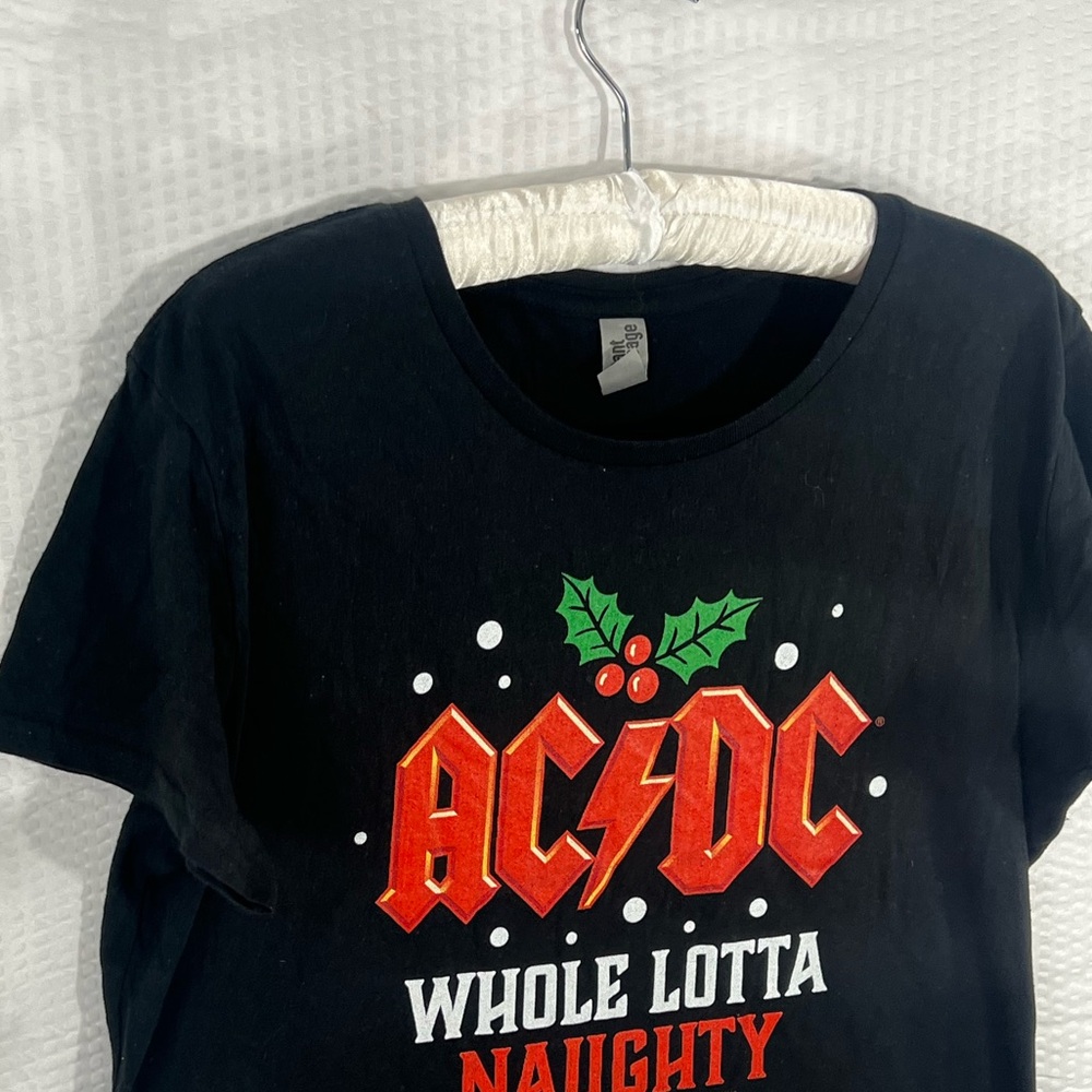 ACDC Christmas Whole Lota Naughty Graphic  Black T-Shirt  Women Size large - Picture 8 of 11